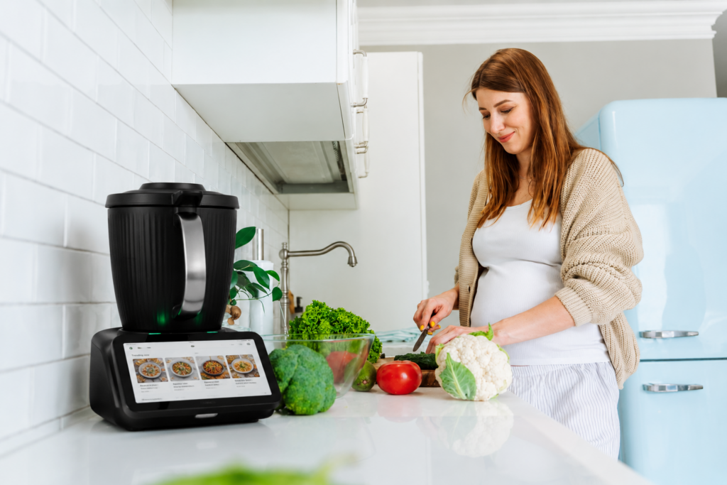 Zdrowa dieta w ciąży – jak Thermomix pomaga przyszłej mamie odżywiać siebie i rozwijające się dziecko?